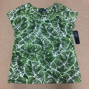 🌿 Botanical short sleeved top 🌿